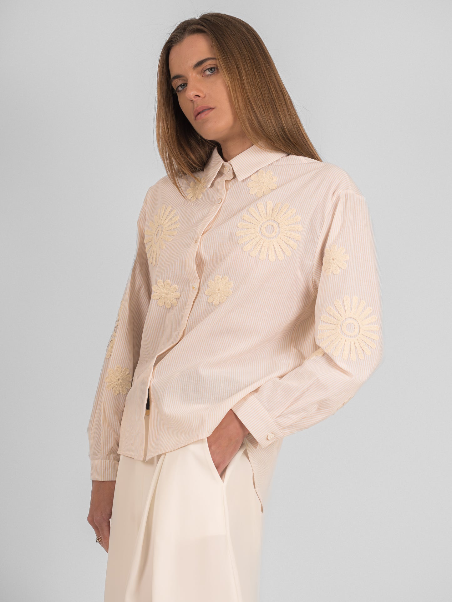 Chemise rayée à broderies fleuris - P3 PA