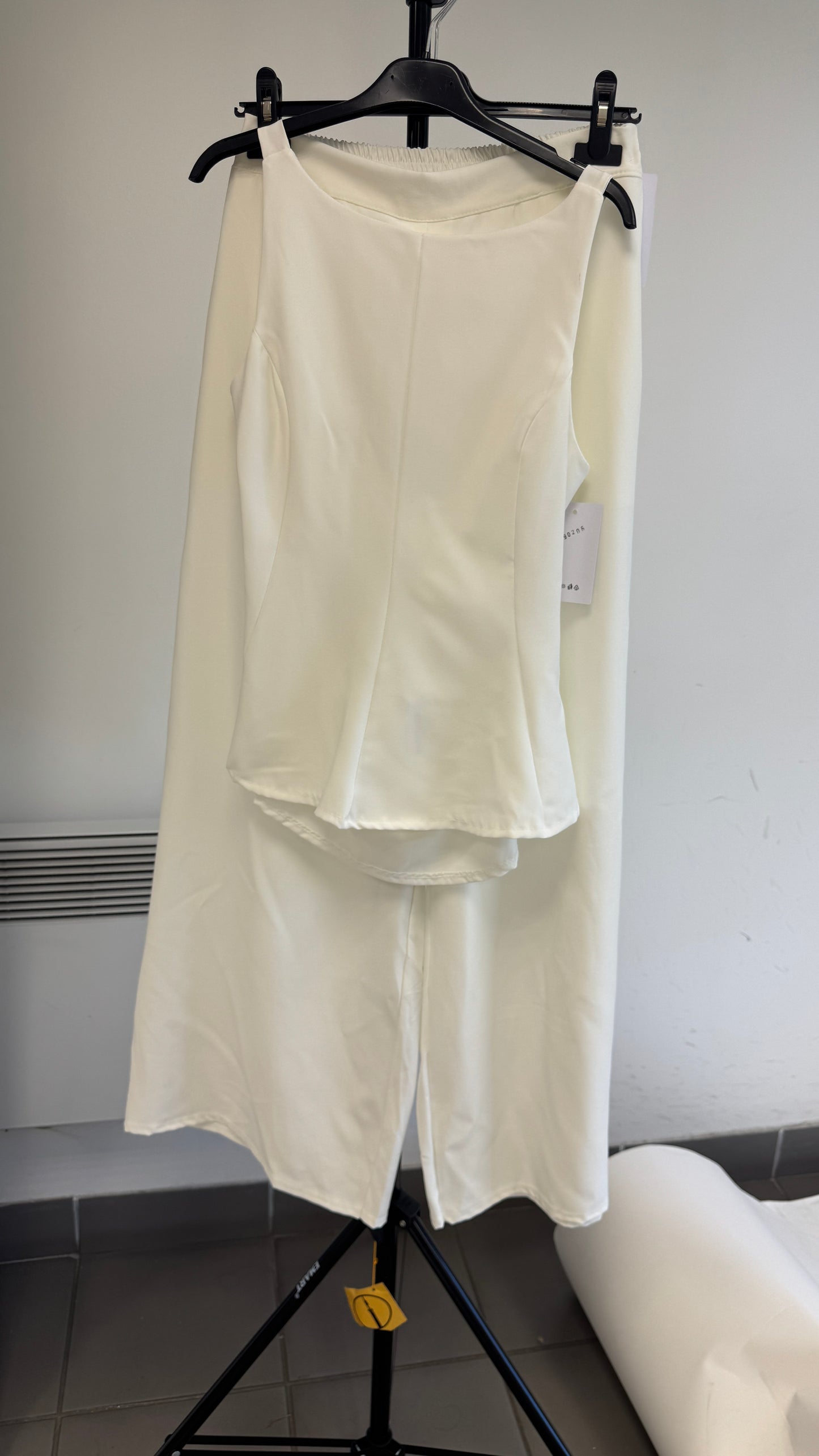 Ensemble CAMS top sans manches et pantalon élastique détails blanc