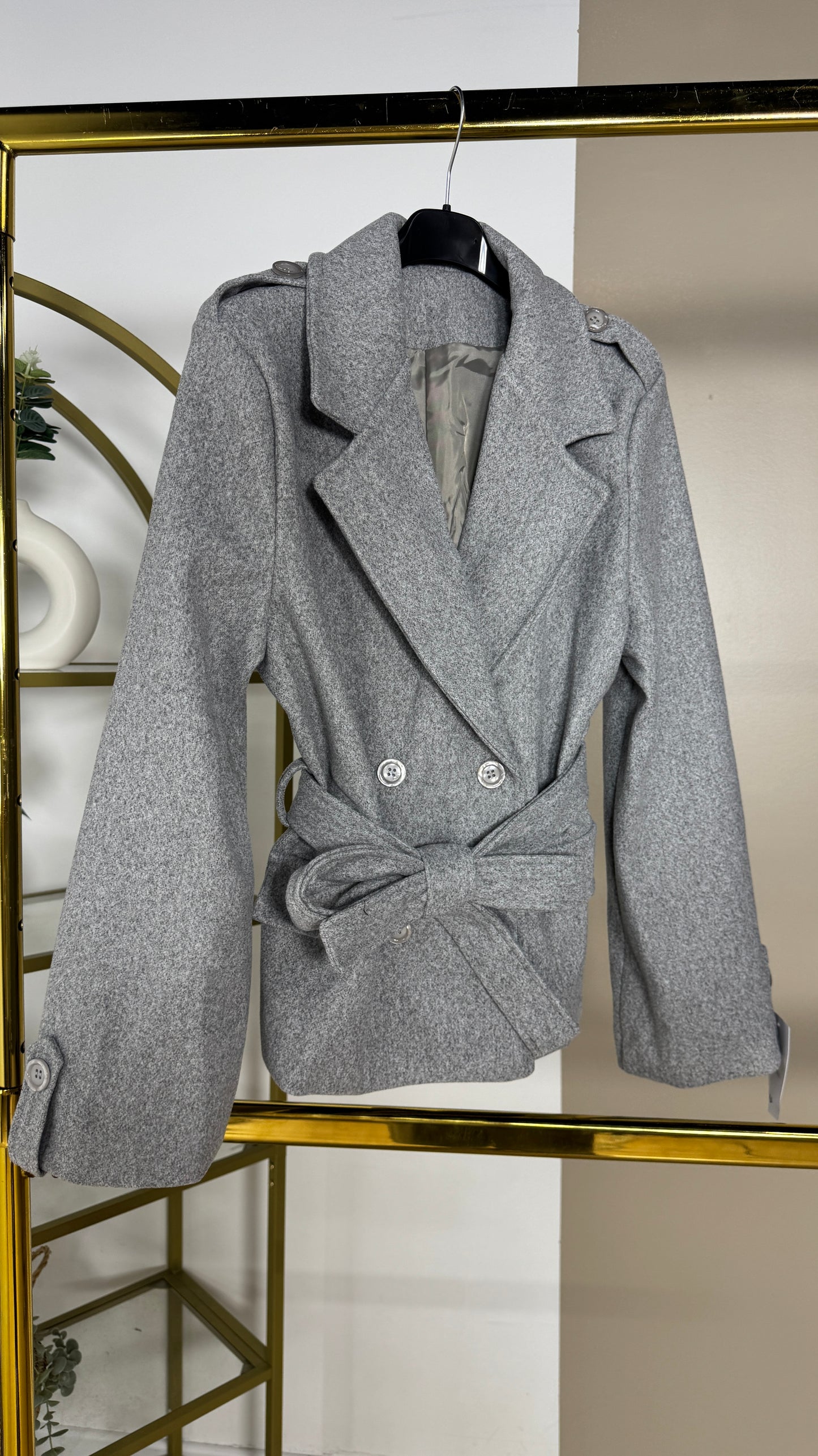 Trench court ONA avec boutons et ceinture