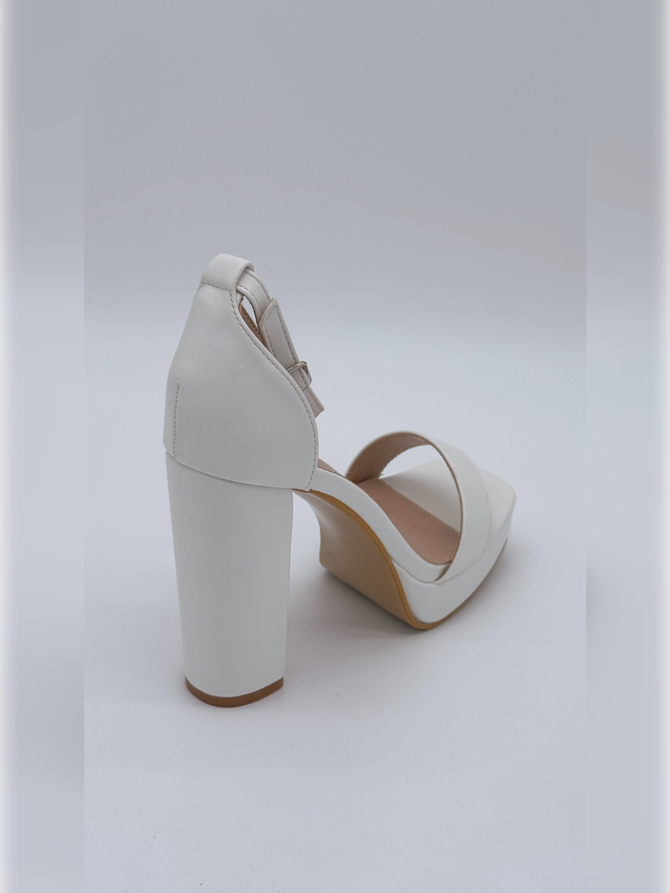 Sandales à talon haut