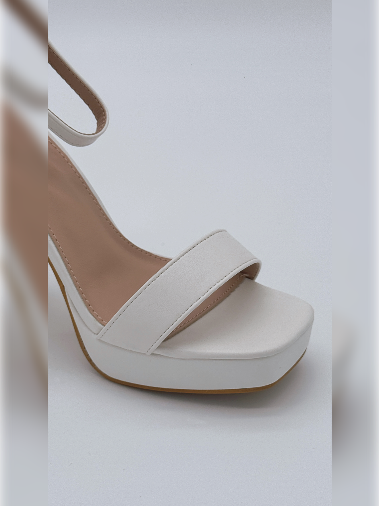 Sandales à talon haut