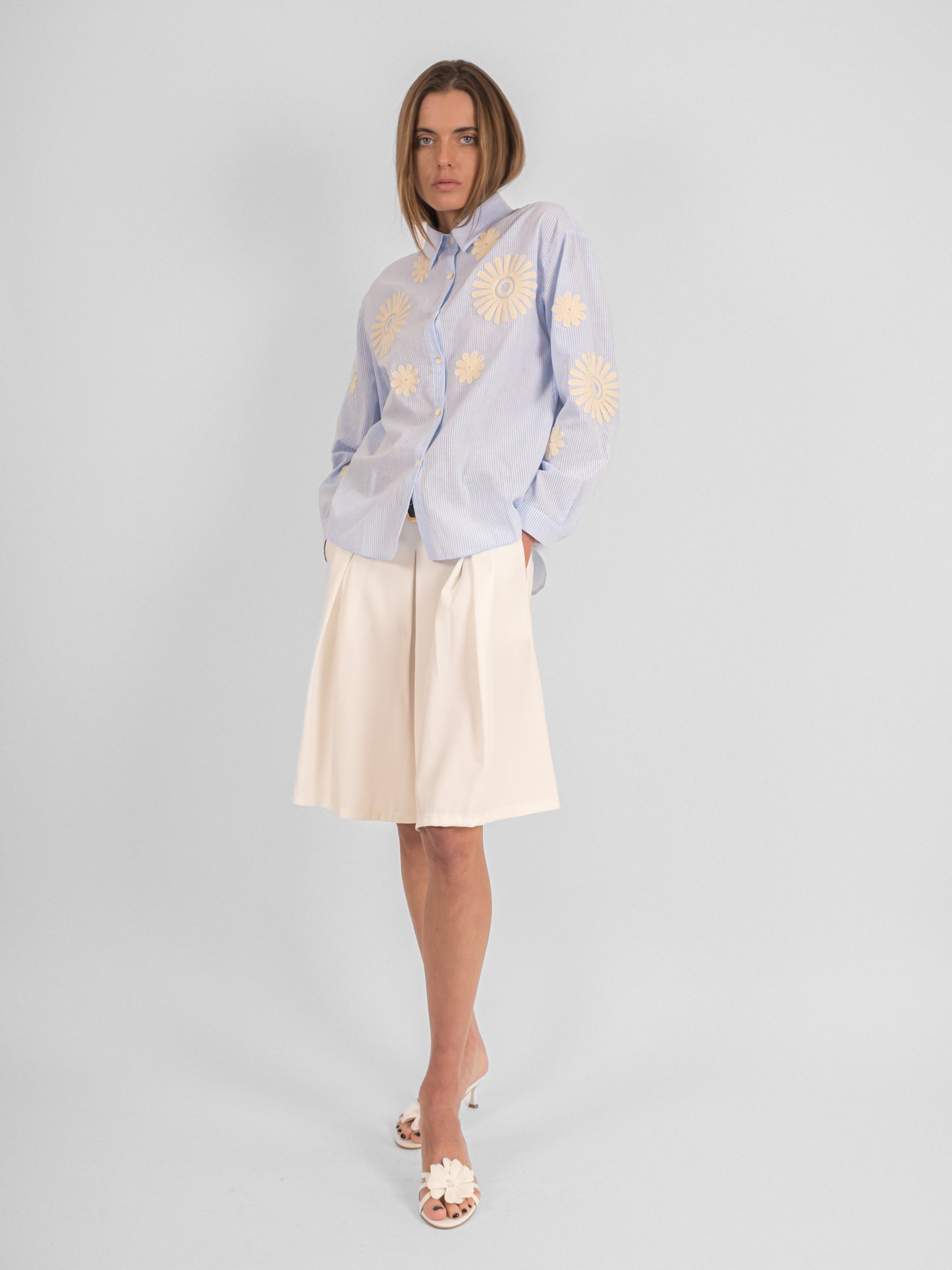 Chemise rayée à broderies fleuris - P3 PA