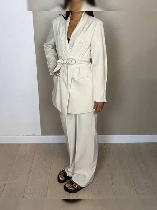 Ensemble NORA blazer pantalon manches longues avec ceinture E1